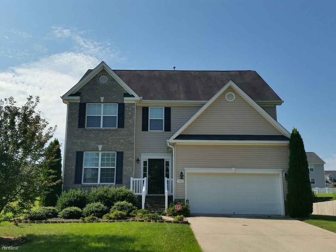Primary Photo - 3 br, 2.5 bath House - 332 Mahogany Dr