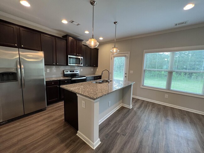 Building Photo - 321 Winterset Cir