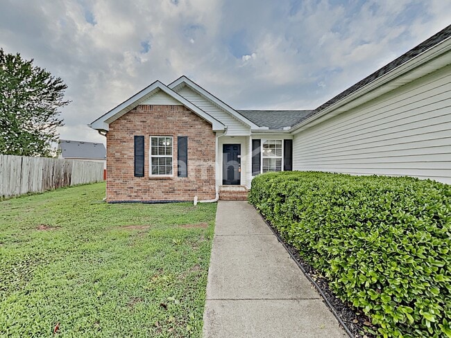 Building Photo - 3050 Weybridge Dr