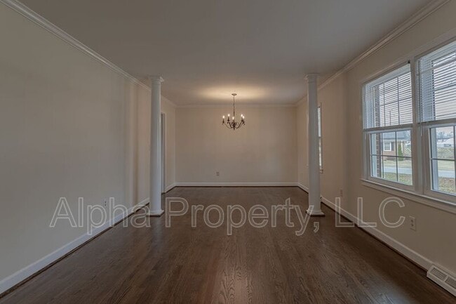 Building Photo - 400 Fairhaven Dr