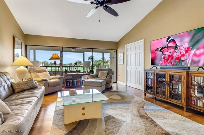 Foto del edificio - 4811 S Landings Dr