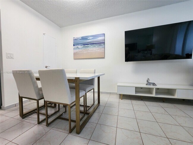 Foto del edificio - 3505 S Ocean Dr