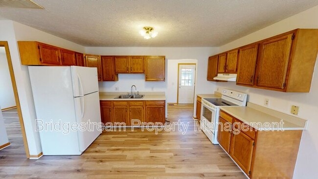 Foto del edificio - 214 Woodsview Dr