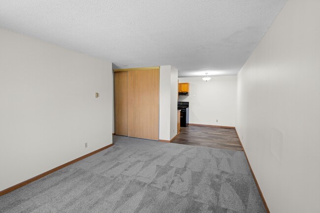 Dining Room - Pebble Creek North Apartments