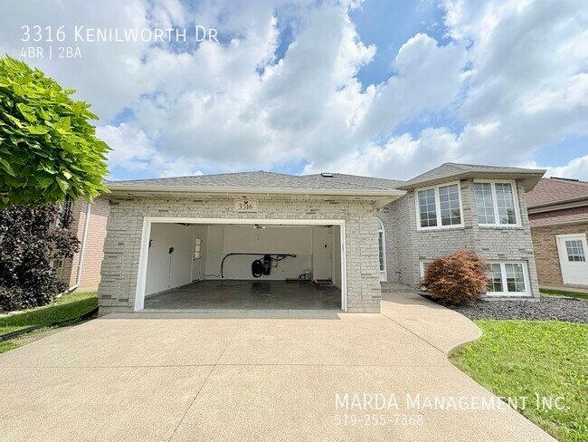 Photo du bâtiment - STUNNING NEWLY RENOVATED 4+1BED 2BATH - SO...