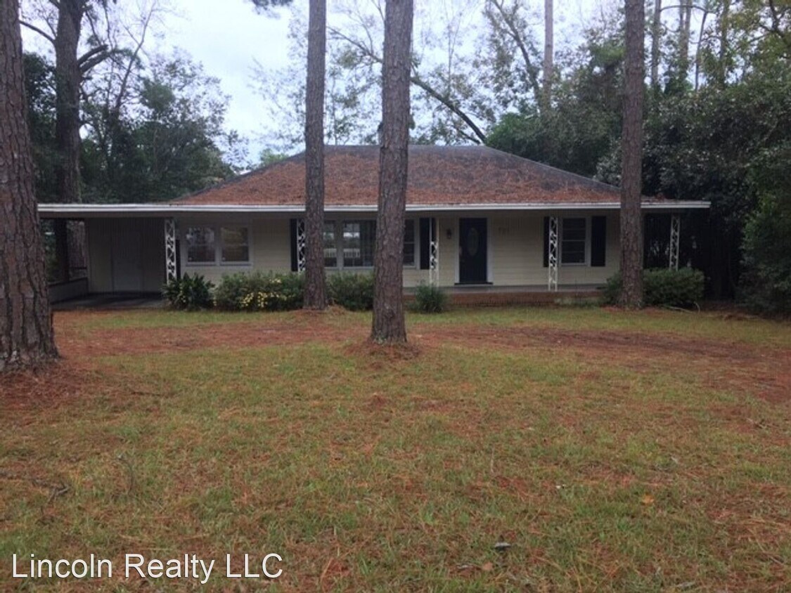 Foto principal - 3 br, 2 bath House - 701 W. Alden Ave