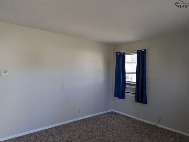 Building Photo - 1407 Harris Ln