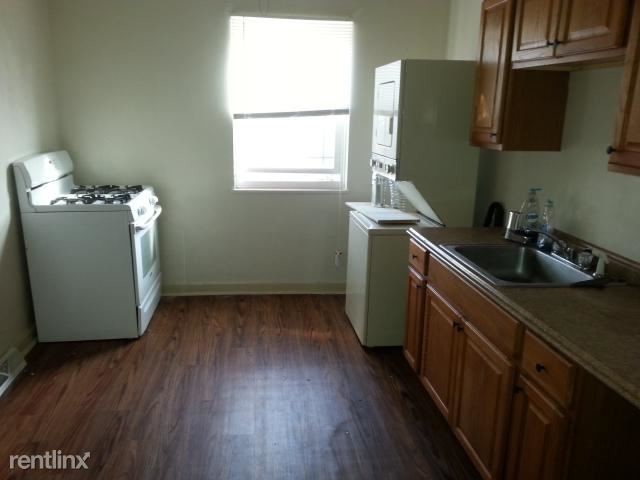 Building Photo - 601 Gross St