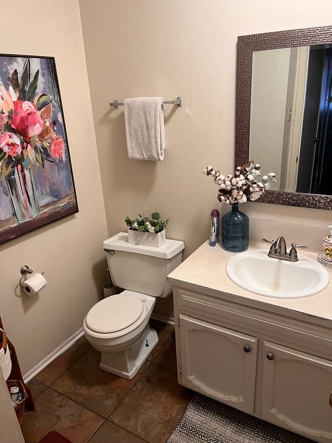 Building Photo - 4332 Rue de Belle Maison