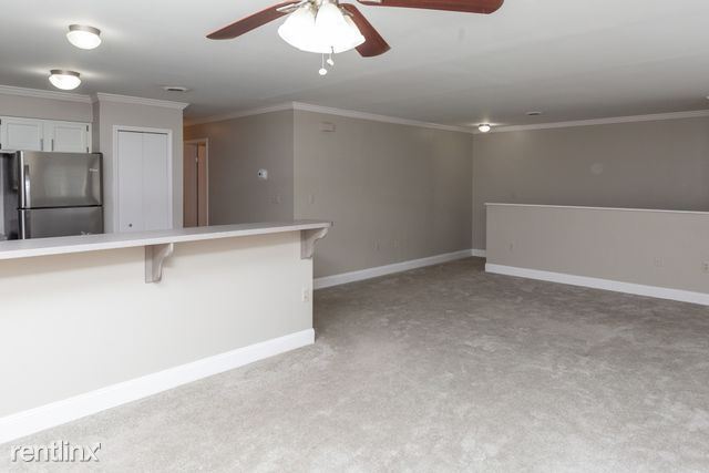 Building Photo - 2 br, 2 bath Condo - 211 E Ann Arbor Trl
