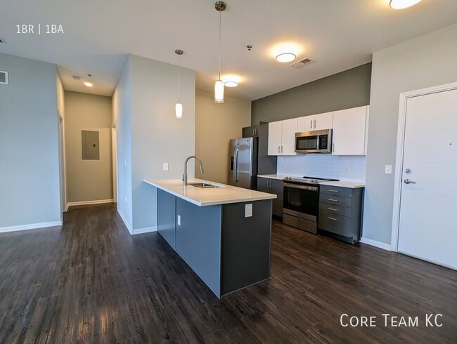 Foto del edificio - Large one bedroom in Midtown!