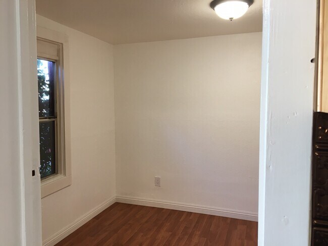 Bedroom - 1611 Ashbury Dr
