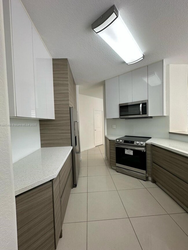 Foto del edificio - 7454 NW 112th Pl