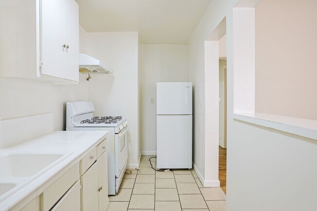 Foto del edificio - Modern Living in Koreatown: Stylish Studio Apartment