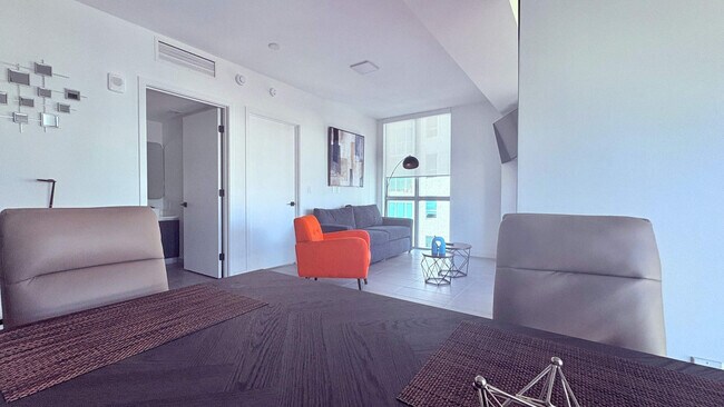 Foto del edificio - 227 NE 2nd St