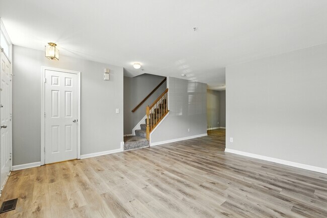 Building Photo - 159 Brightwater Dr