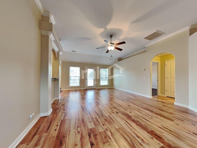 Foto del edificio - 352 Brighton Woods Dr