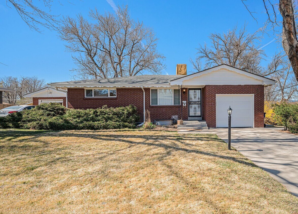 Foto principal - AVAILABLE FOR IMMEDIATE MOVE IN