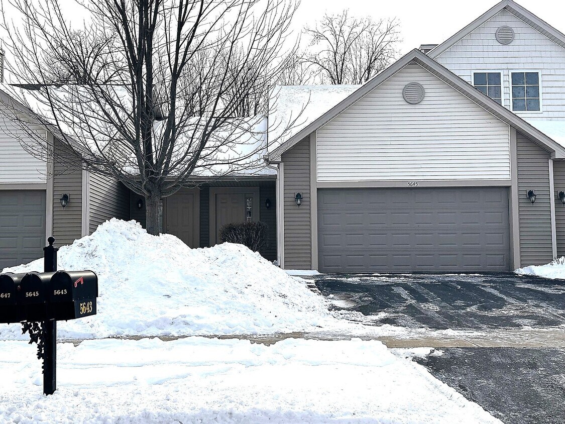 5645 Cherry Leaf Ln Unit 0, Rockford, IL 61108 Condo for Rent in