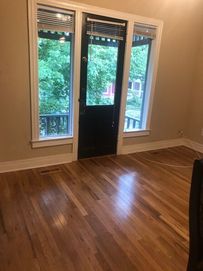 Foto del edificio - 1282 Hunter Ave