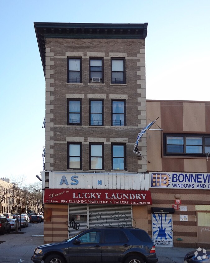 Building Photo - 81 4th Ave