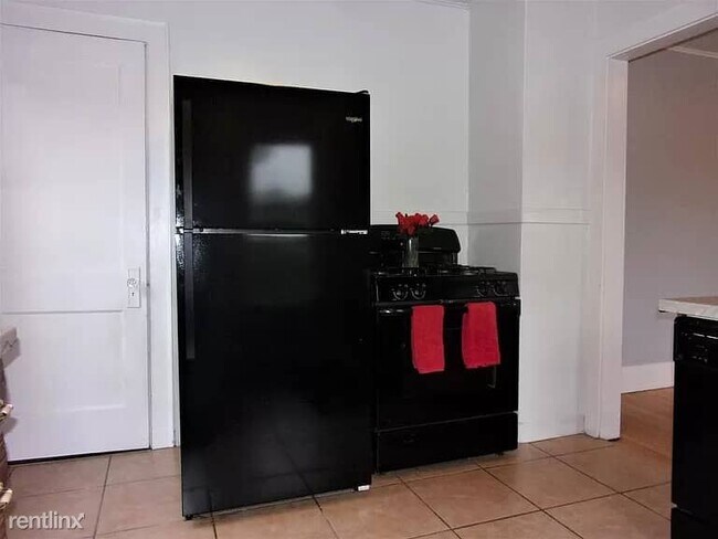 Building Photo - 2 br, 1 bath House - 7310 8th Ave