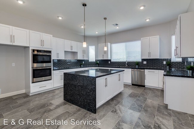 Foto del edificio - 4 br, 3 bath House - 1775 W Piedmont Rd