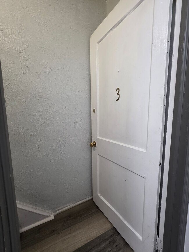Foto del edificio - 1420 N Van Buren St