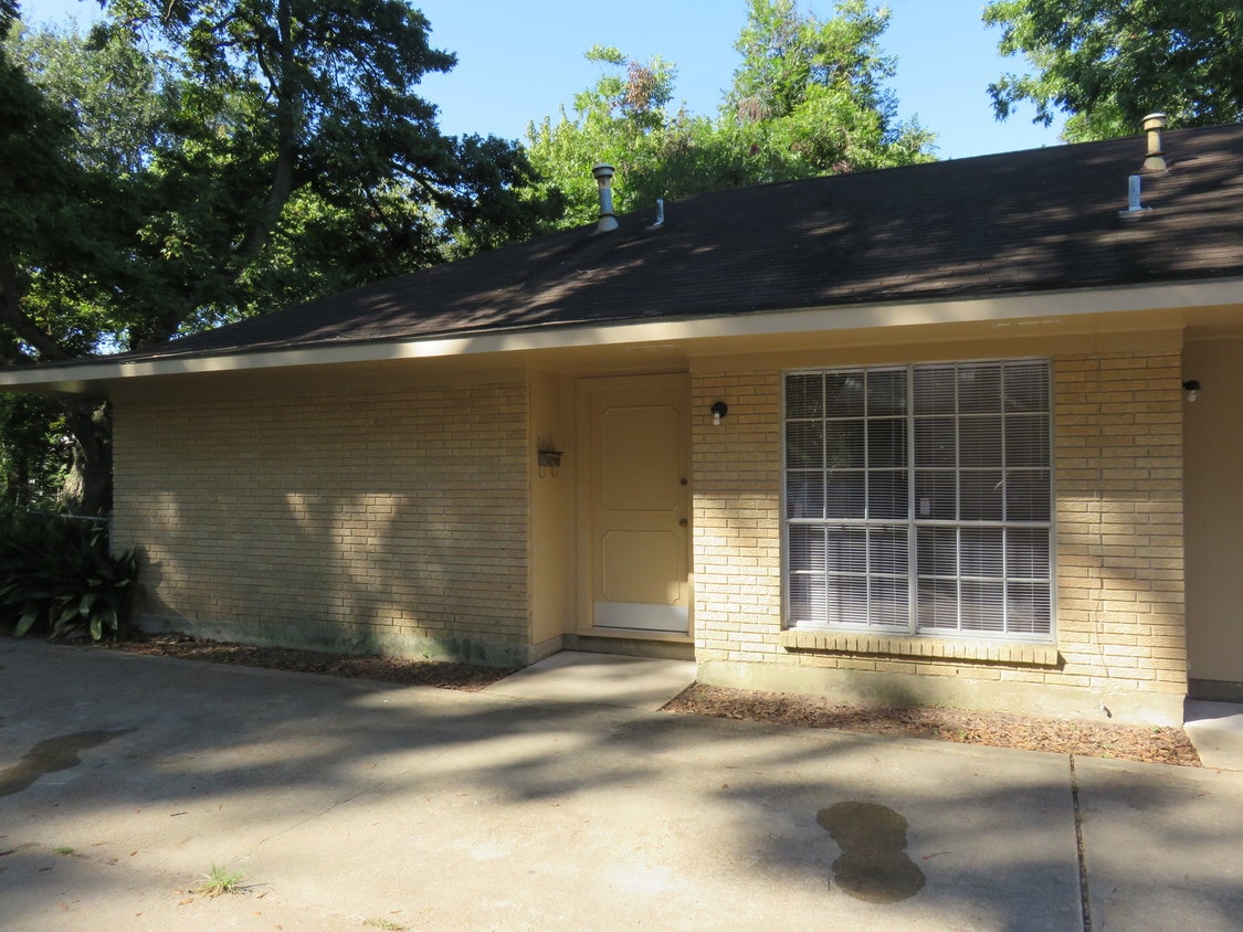 2413 Hill St Unit 2413 Hill Street, Alexandria, LA 71301 Apartments