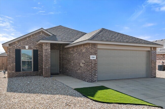 Building Photo - Fully Furnished Mid-Term or Long-Term Options!