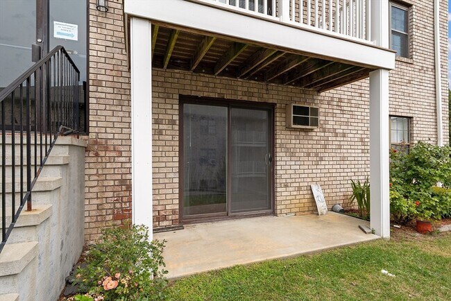 Building Photo - 26 Kenmar Dr