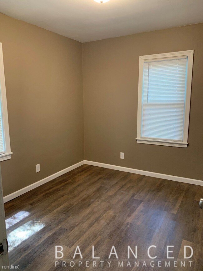Foto del edificio - 2 br, 1 bath House - 113 SW Hillside Ave