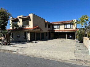Building Photo - 250 Avenida Montalvo