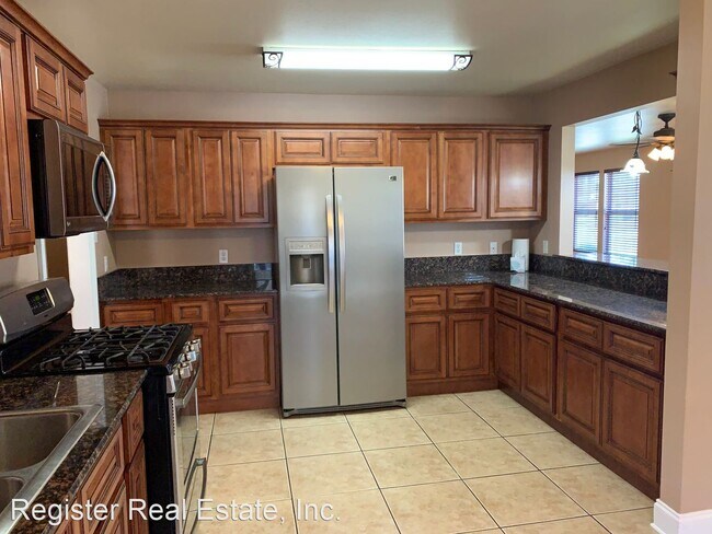 Building Photo - 3 br, 2 bath House - 4531 Metropolitan Dr.