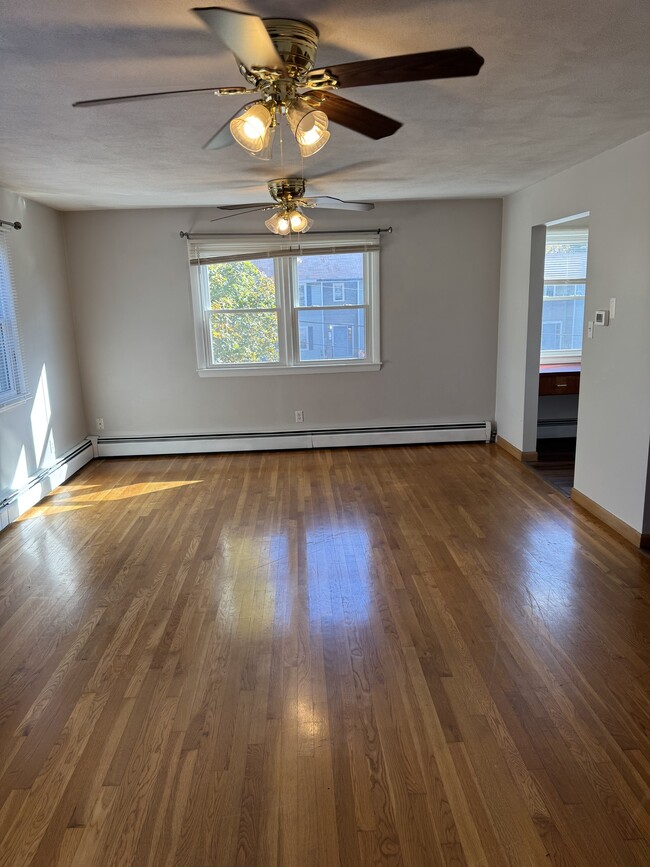 Living Room-1 - 1013 Somerville St