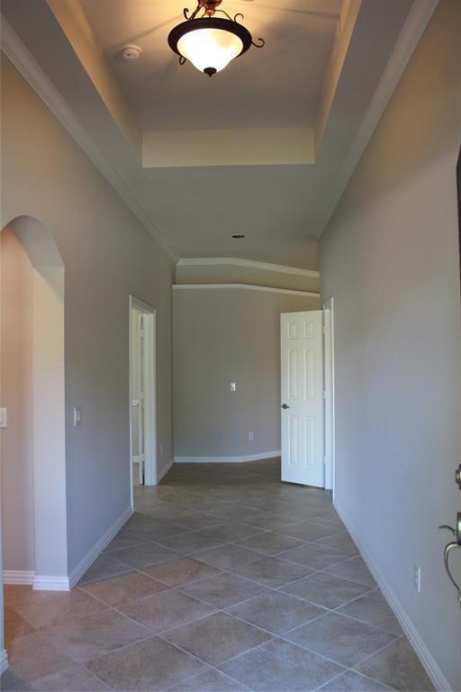 Building Photo - 815 Mustang Dr