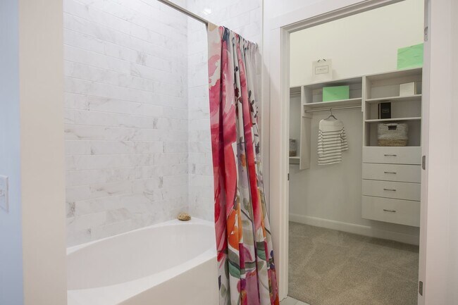 Foto del edificio - 44 Peachtree Pl NW