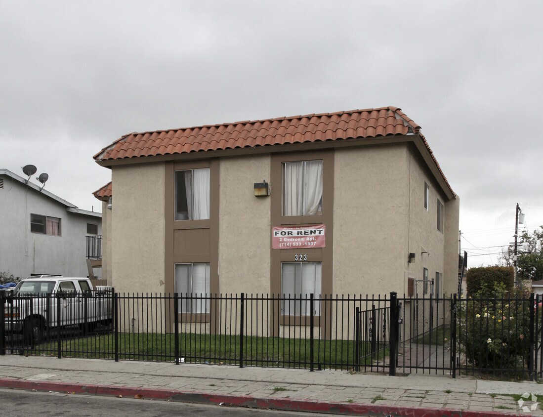 Foto del edificio - 323 N Bush St