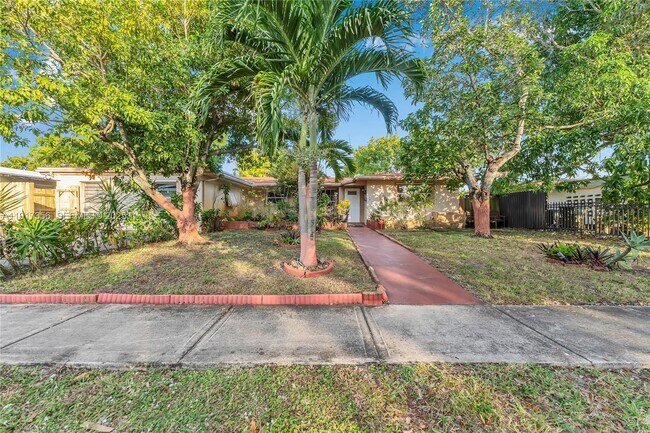 Foto del edificio - 550 SW 38th Terrace