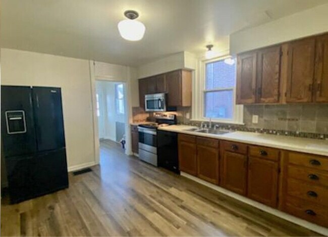 Foto del edificio - 243 Noble St