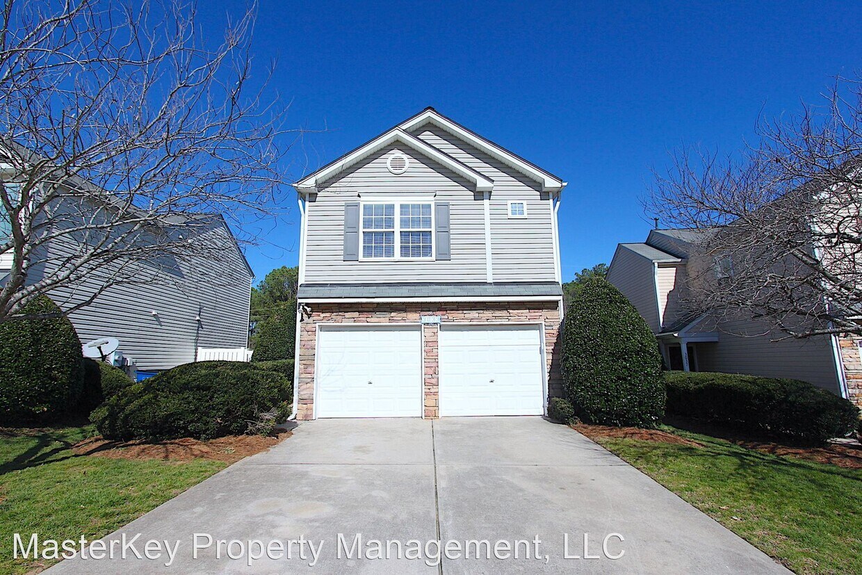 3 br, 2.5 bath House 3033 Bracey Pl House for Rent in Raleigh, NC