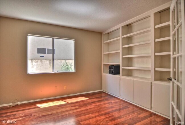 Foto del edificio - 4 br, 3 bath House - 9 Barcelona # 1