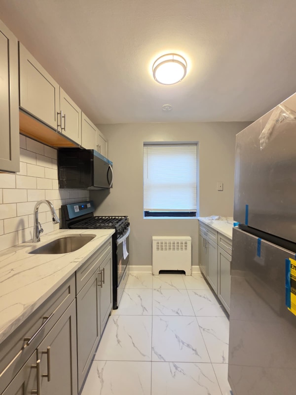 Building Photo - 165 Vroom St