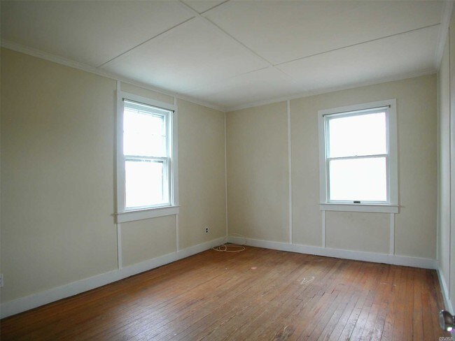 Building Photo - 240 N Riley Ave