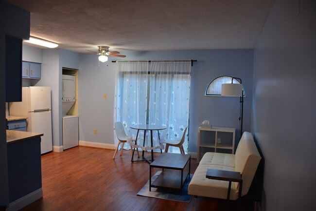 Foto del edificio - 3267 Niagara Sq