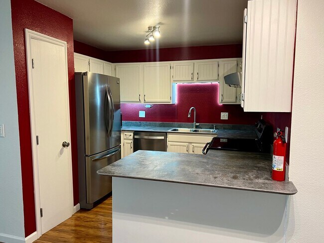 Foto del edificio - High speed internet included - 3 bedroom t...