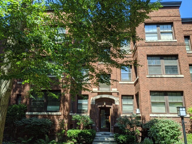Building Photo - 1119 Maple Ave