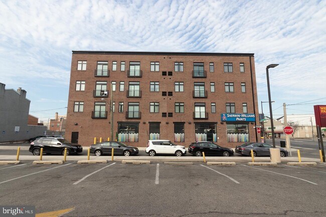Foto del edificio - 18 W Girard Ave