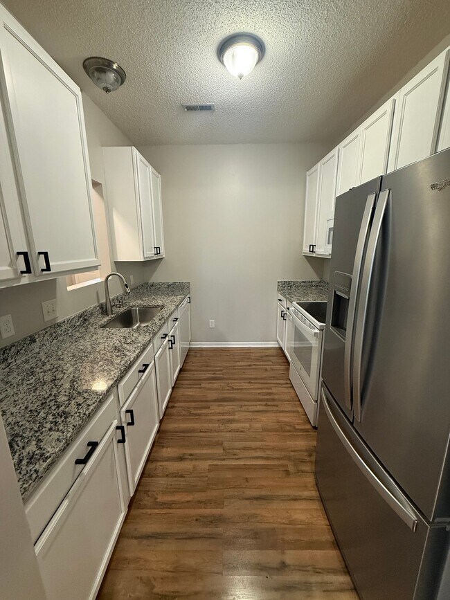 Foto del edificio - 4779 Skillmaster Ct