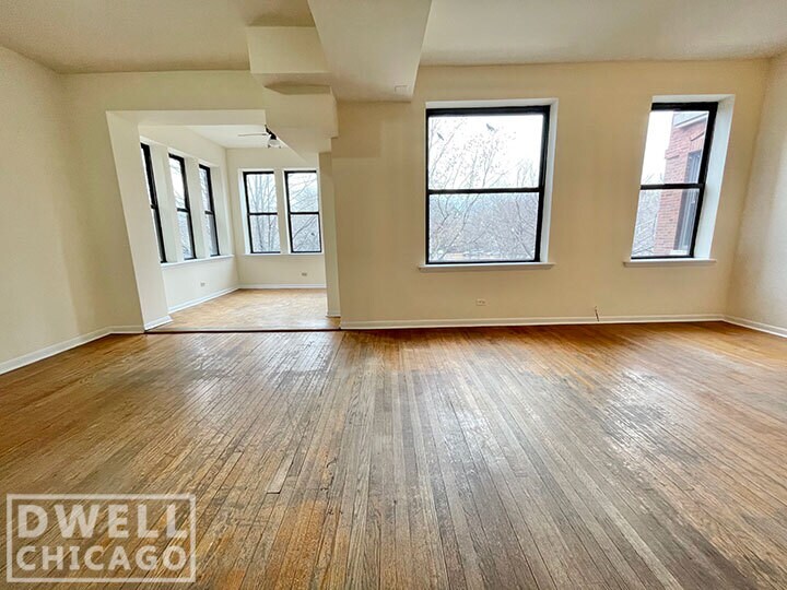 Foto principal - 2337 N Kedzie Blvd